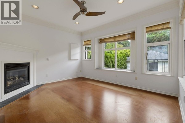 1970 E 6th Avenue, Vancouver, BC V5N1P7 Photo 4
