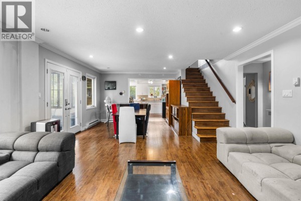 1970 Sperling Avenue, Burnaby, BC V5B4K5 Photo 4