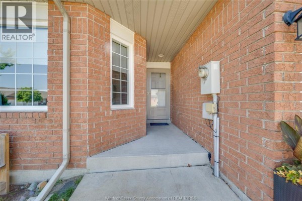 Office - 1971 Luxury Avenue, Windsor, ON N8P1W9 Photo 3