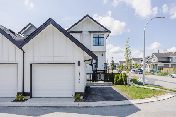 19771 75b Avenue, Langley, BC V2Y1S1 Photo 4