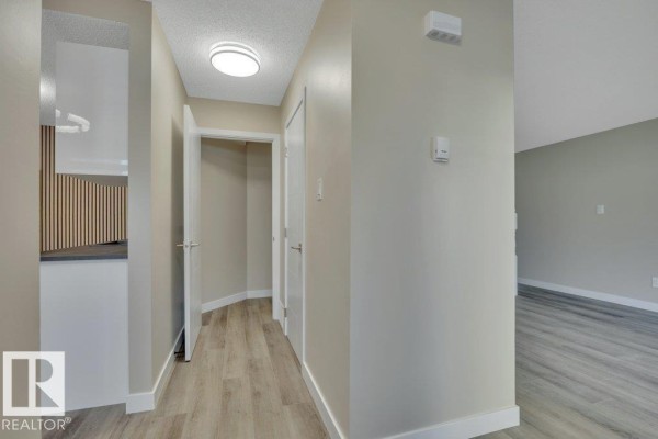 Bedroom 2 - 197d Homestead Cr Nw, Edmonton, AB T5A2Y2 Photo 5