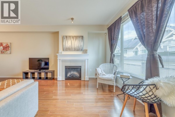 198 3105 Dayanee Springs Boulevard, Coquitlam, BC V3E0C2 Photo 4