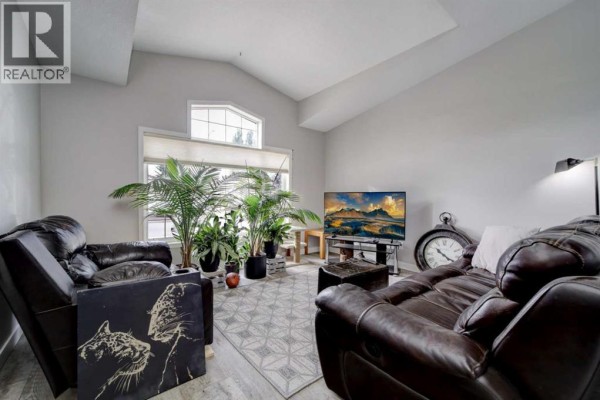 Bedroom - 198 Cougar Way N, Lethbridge, AB T1H6P4 Photo 5
