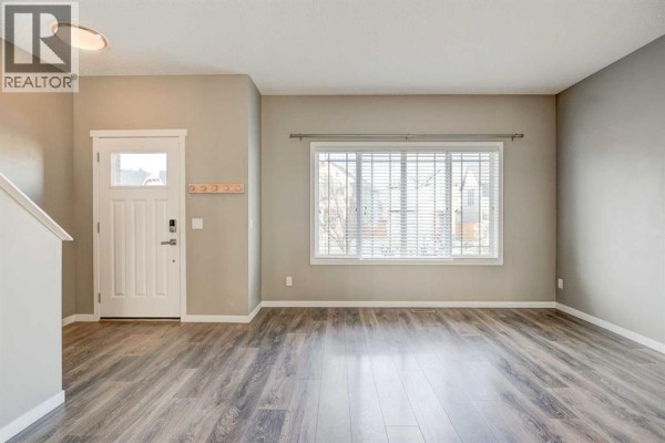 198 Masters Avenue Se, Calgary, AB, photo 3