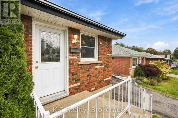 Bathroom - 198 Mcclennan Street, Peterborough, ON K9H5H7 Photo 4
