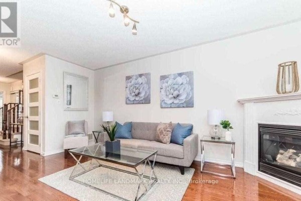 Living room - 198 Swindells Street, Clarington, ON L1C0E5 Photo 4