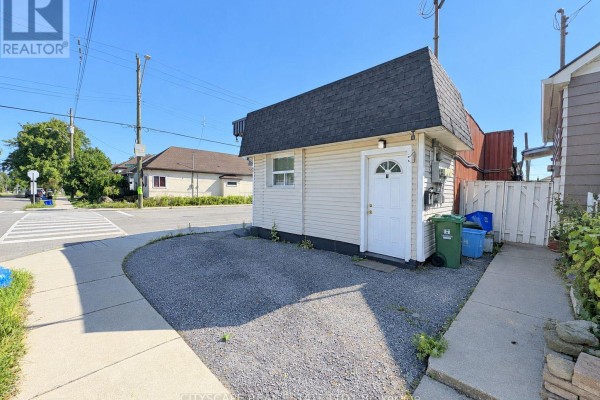 Laundry room - 198 Tragina Avenue N, Hamilton, ON L8H5C8 Photo 3