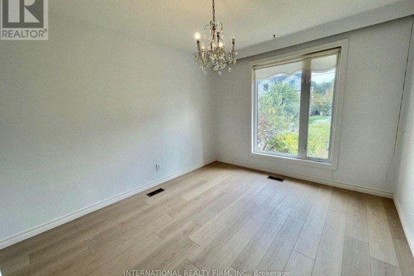 198 Waterloo Avenue, Toronto, ON, photo 2