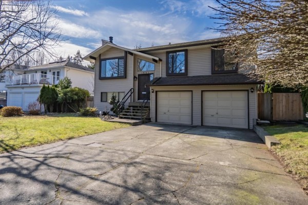 1981 158a Street, Surrey, BC V4A7M3 Photo 3