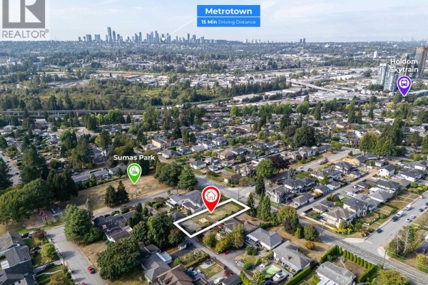 1988 Kensington Avenue, Burnaby, BC V5B4E1 Photo 2