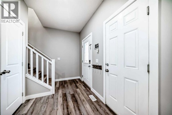 Kitchen - 199 Kinniburgh Road, Chestermere, AB T1X0T8 Photo 4