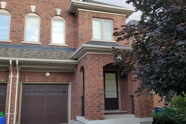 199 Lady Angela Avenue, Oshawa, ON L1H7K4 Photo 2