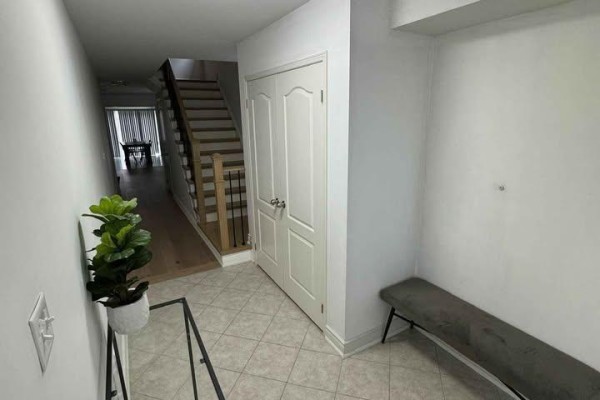199 Lady Angela Avenue, Oshawa, ON L1H7K4 Photo 3