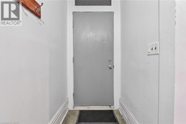Bedroom - 199 N Locke Street N, Hamilton, ON L8R3B1 Photo 5