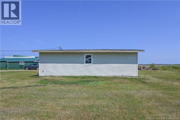 Sitting room - 1990 Chatillon Street, Maisonnette, NB E8N2A2 Photo 4