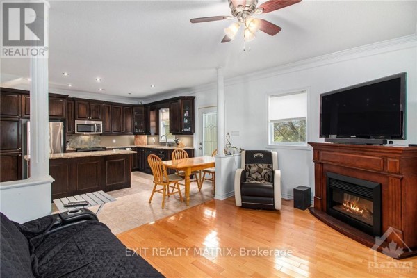 1991 Finch-winchester Boundary Road, North Stormont, ON K0C1H0 Photo 5