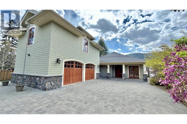 1991 Kelly Court, Christina Lake, BC, photo 3