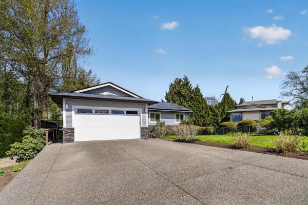 19939 51 Avenue, Langley, BC V3A7P2 Photo 3