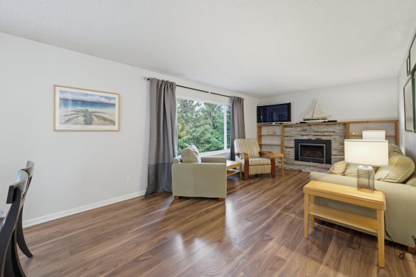 19979 50a Avenue, Langley, BC V3A6S1 Photo 3