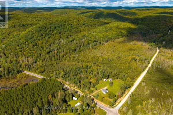 1998 Matawatchan Road, Greater Madawaska, ON K0J2R0 Photo 3
