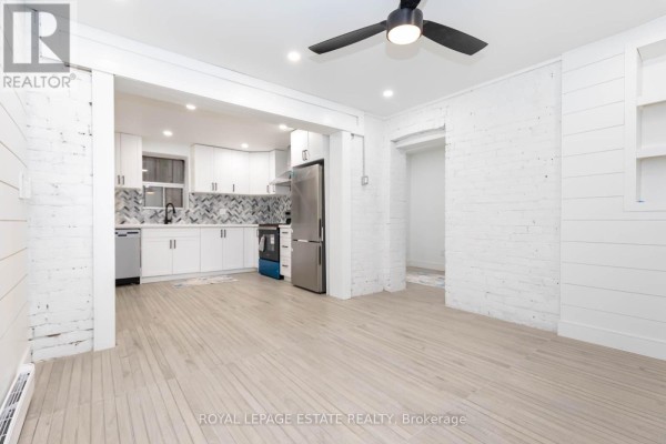 1a - 38 Leuty Avenue, Toronto, ON M4E2R3 Photo 4