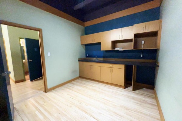 1a 89 Princess Street Street, Winnipeg, MB, photo 3
