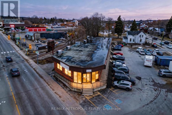 1b - 21 Essa Road, Barrie, ON L4N3K4 Photo 2