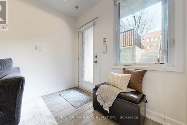 1b - 867 Wilson Avenue, Toronto, ON, photo 3