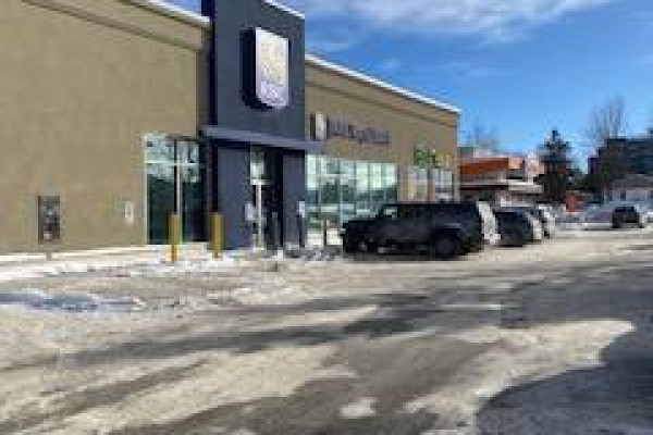 1b1 - 649 Yonge Street, Barrie, ON, photo 3