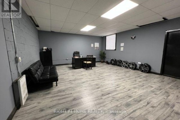 1c - 98 Rutherford Road S, Brampton, ON, photo 3
