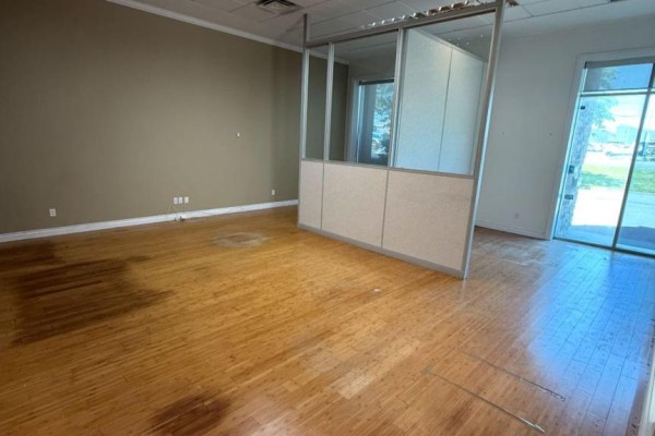 1d - 2380 Royal Windsor Drive, Mississauga, ON, photo 2
