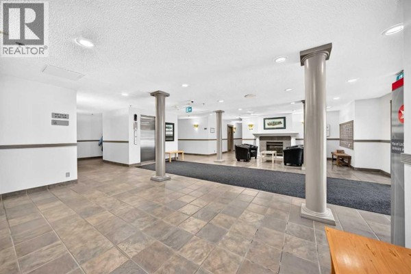 4pc Bathroom - 1p, 525 56 Avenue Sw, Calgary, AB T2Y4Z9 Photo 4