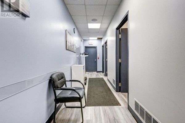 1st - 1290 Bloor Street W, Toronto, ON M6H1N9 Photo 4