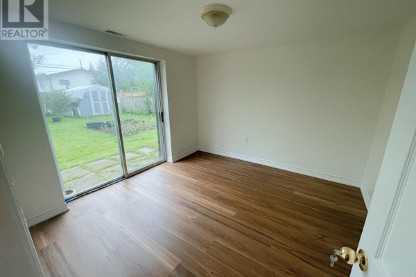 Kitchen - 1st Floor - 320 Miami Drive, Georgina, ON L4P2Z7 Photo 3