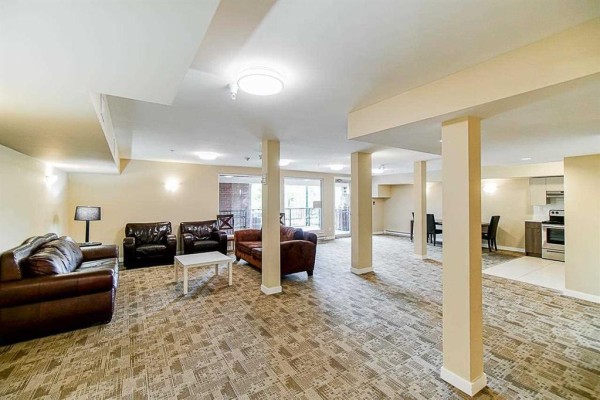 1xx 10688 140 Street, Surrey, BC V3T0M6 Photo 3