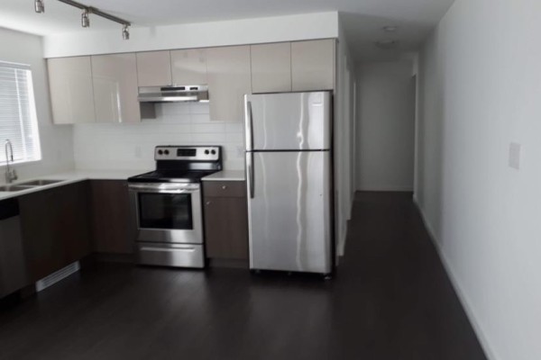 1xx 10688 140 Street, Surrey, BC V3T0M6 Photo 5