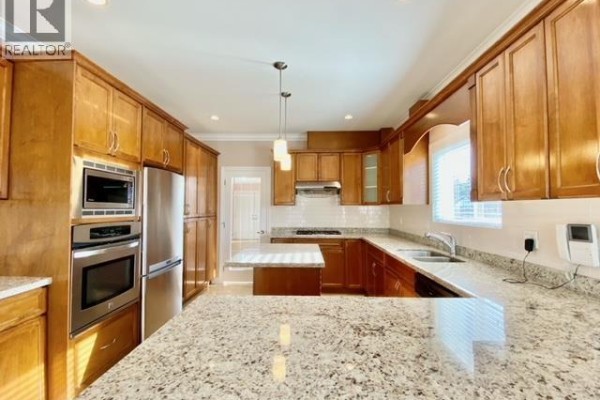 1xx9 Sperling Avenue, Burnaby, BC V5B4J8 Photo 5