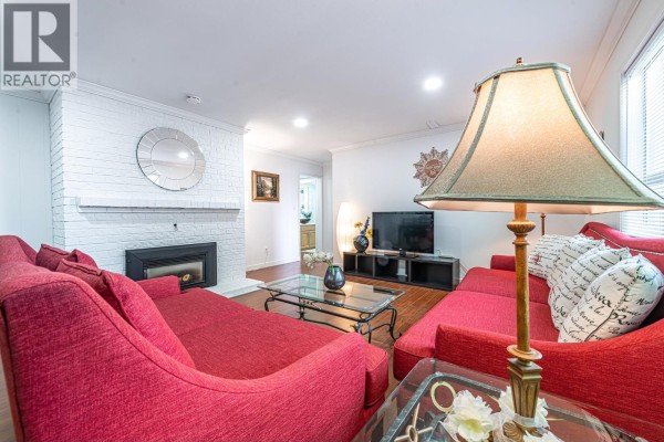 1xxx Charland Avenue, Coquitlam, BC V3K3L1 Photo 4