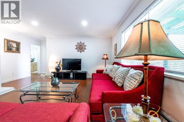 1xxx Charland Avenue, Coquitlam, BC V3K3L1 Photo 5