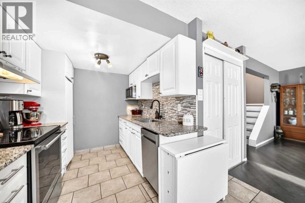 Other - 2, 1055 72 Avenue Nw, Calgary, AB T2K5S4 Photo 4