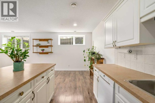 2, 116 First Street, Cochrane, AB, photo 3