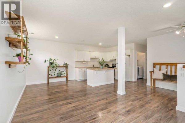 Dining room - 2, 116 First Street, Cochrane, AB T4C1Z3 Photo 4