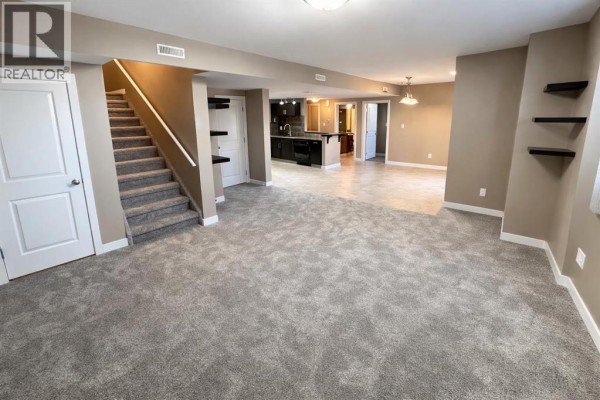 2, 189 Silkstone Road W, Lethbridge, AB, photo 2