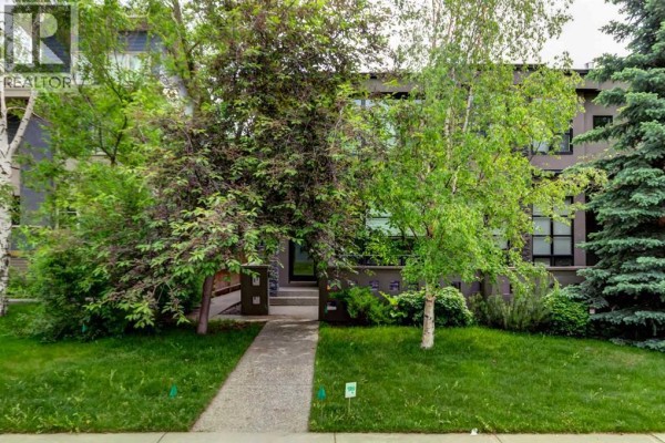 Dining room - 2, 1934 36 Street Sw, Calgary, AB T3E2Y9 Photo 2