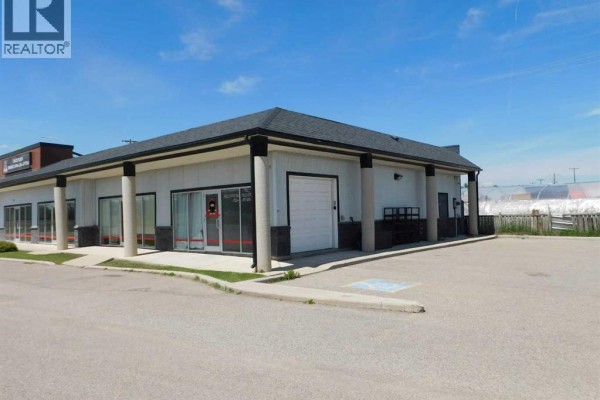 #2, 220 North Railway Street, Okotoks, AB, photo 2