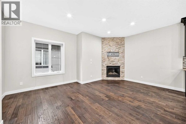 2pc Bathroom - 2, 309 15 Avenue Ne, Calgary, AB T2E1H3 Photo 2