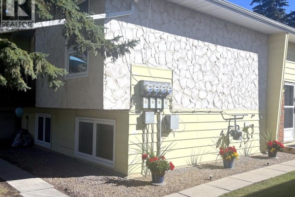 Bedroom - 2, 4118 60 Street, Camrose, AB T4V3G7 Photo 2