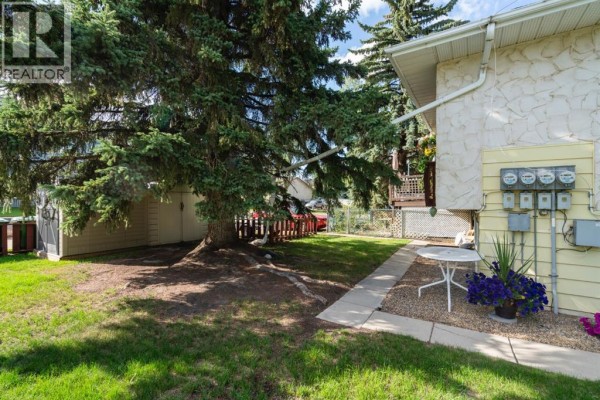 2, 4118 60 Street, Camrose, AB T4V3G7 Photo 5
