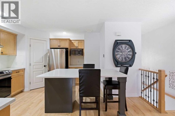 3pc Bathroom - 2, 435 13 Avenue Ne, Calgary, AB T2E1C3 Photo 5