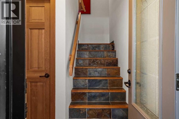 Other - 2, 722 3rd Street, Canmore, AB T1W2J6 Photo 4
